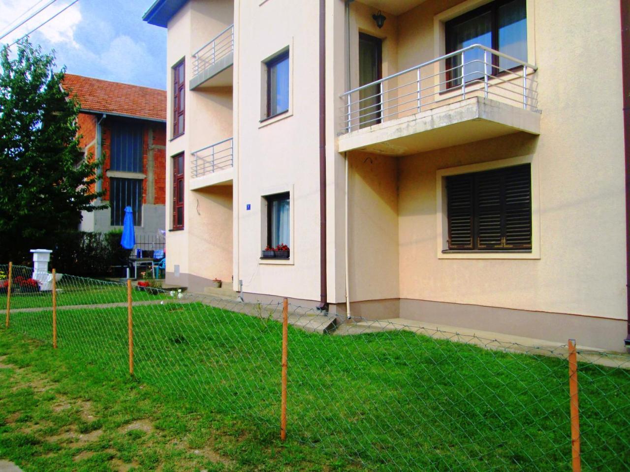Nis Apartman Ngoại thất bức ảnh